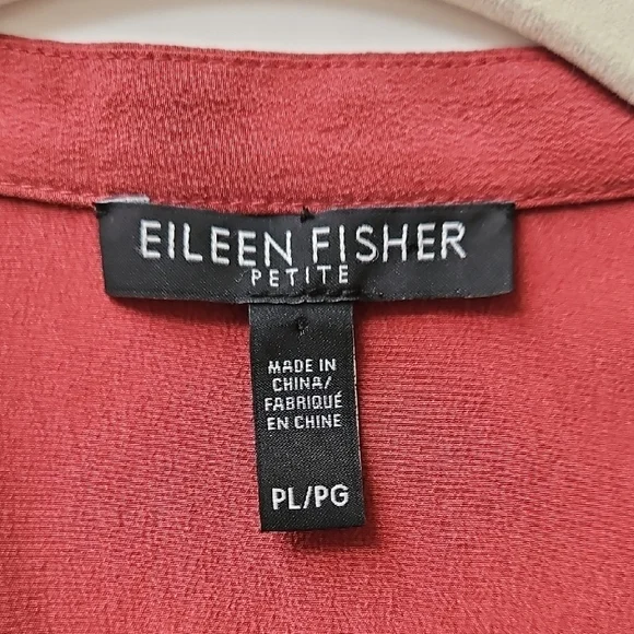 Eileen Fisher PL Silk Blouse Maroon Button Front Long Sleeve Quiet Luxury Career - Picture 5 of 9